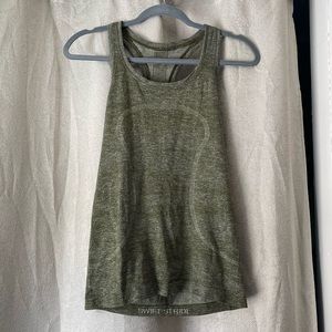 Swiftly Tech Lululemon tank top